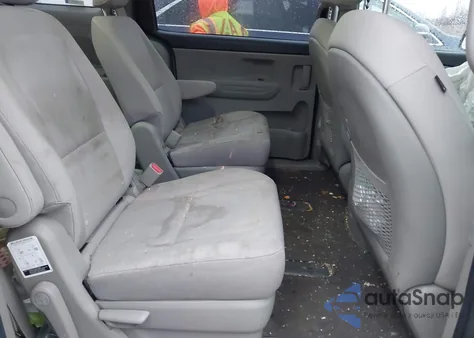 2021 Kia Sedona Lx из США, поврежденный, VIN KNDMB5C12M6662968